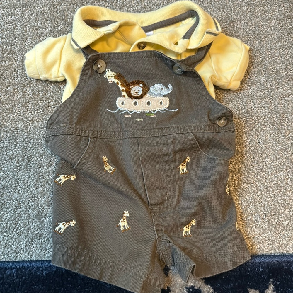 Newborn coveralls/shirt zoo outfit.